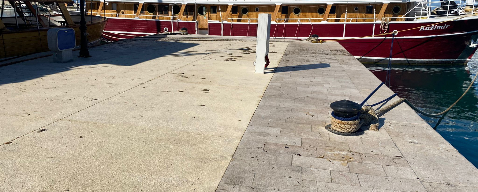 IZVOĐENJE RADOVA NA SANACIJI GLAVNOG MULA U LUCI PRIVLAKA